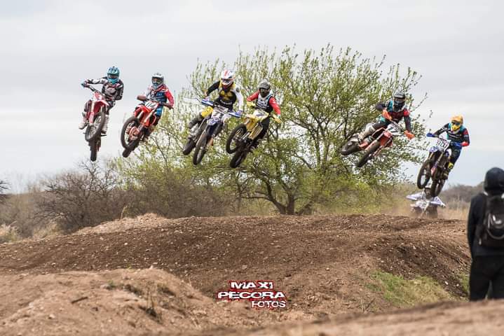 EL PRESIDENTE DE APAHUD INVITA A COLABORAR CON LA INSTITUCIÓN EN LA FECHA DE MOTOCROSS