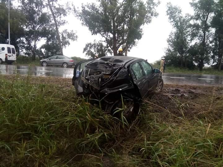 Accidente en la autov&iacute;a Ruta 6 frente al cementerio parque.