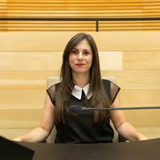 Laura Labat "La idea de este programa es ayudar comprando a futuro"