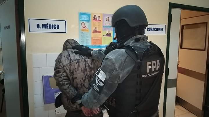 FPA: SORPRENDIDO MIENTRAS INTENTABA ROBAR AUTOS EN R&Iacute;O TERCERO. UN DETENIDO