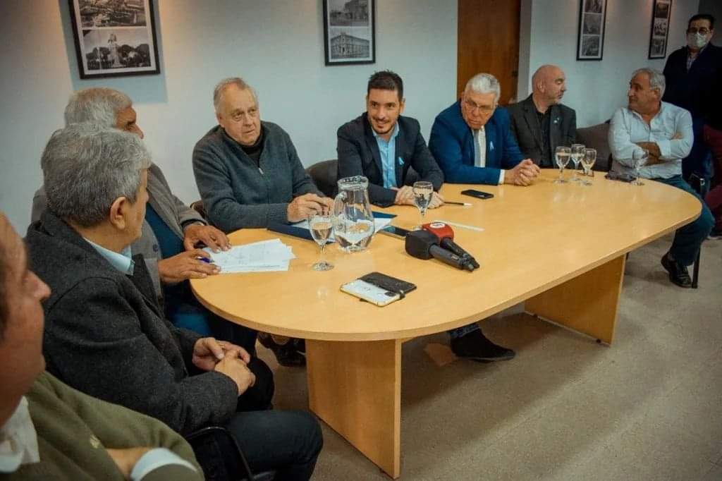 ¡MÁS OBRAS PARA LA CIUDAD! CLOACAS EN BARRIO BONAYRE Y REPAVIMENTACIÓN AVDA. GRAL. SAVIO