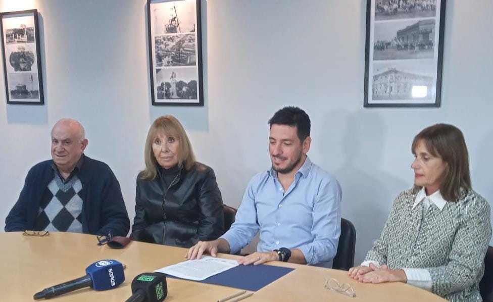 SE FIRMÓ EL CONVENIO ENTRE LA COOPERATIVA BELL Y EL MUNICIPIO POR CESIÓN DEL EXPOLICLÍNICO PARA CREAR EL HOGAR GERIÁTRICO MUNICIPAL.