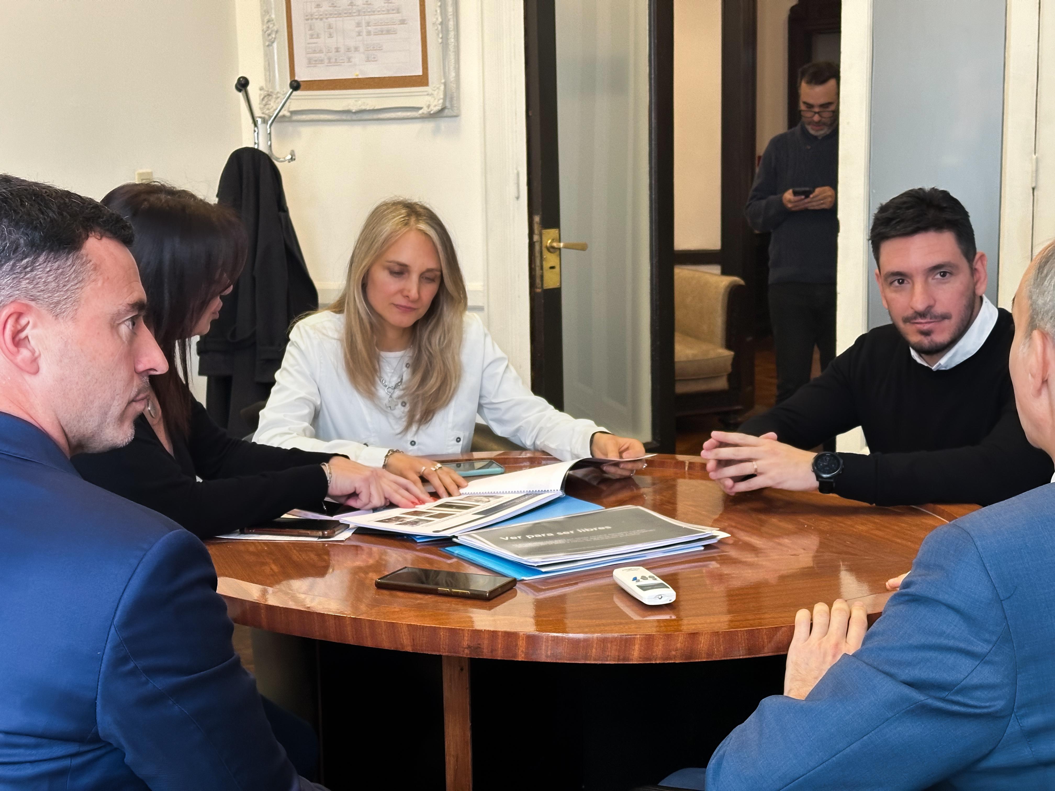 En un parte de prensa el municipio confirma que el proceso de reactivación de la universidad está en marcha.  