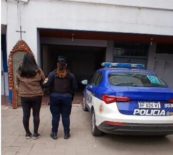 Parte policial: Secuestran motocicleta con pedido vigente y aprehenden a una mujer