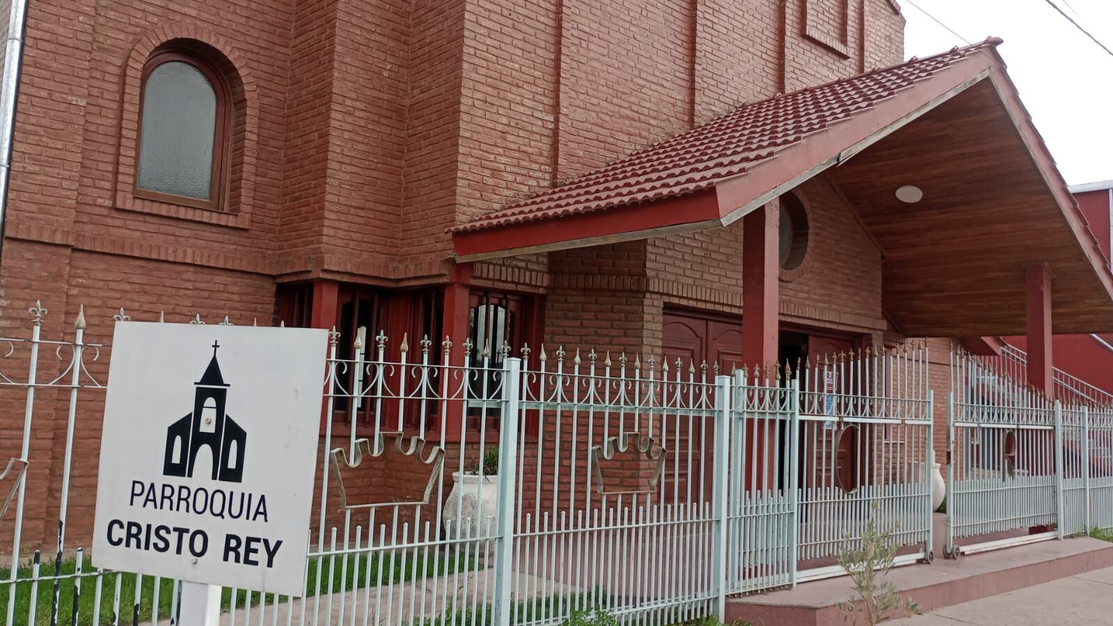 Alcohólicos Anónimos: Tres encuentros semanales en Cristo Rey para quienes buscan ayuda