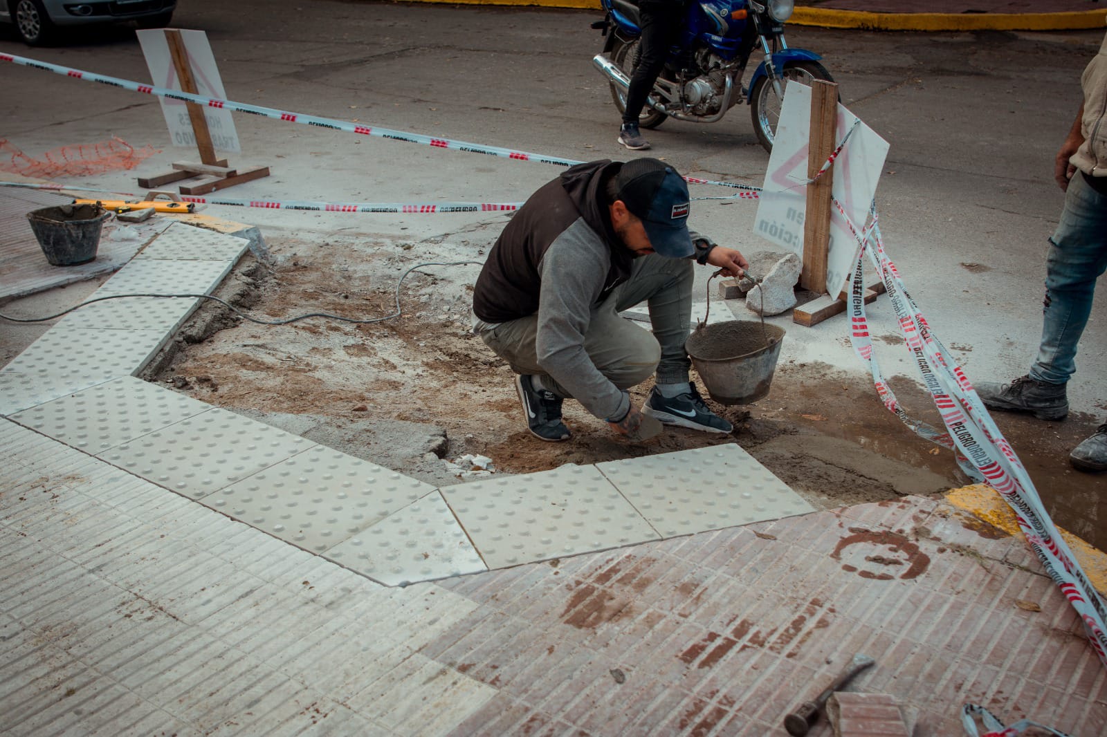 EL MUNICIPIO INICIÓ CON LA RECONSTRUCCIÓN DE LAS NUEVAS RAMPAS DE ACCESIBILIDAD DE LA ZONA CÉNTRICA