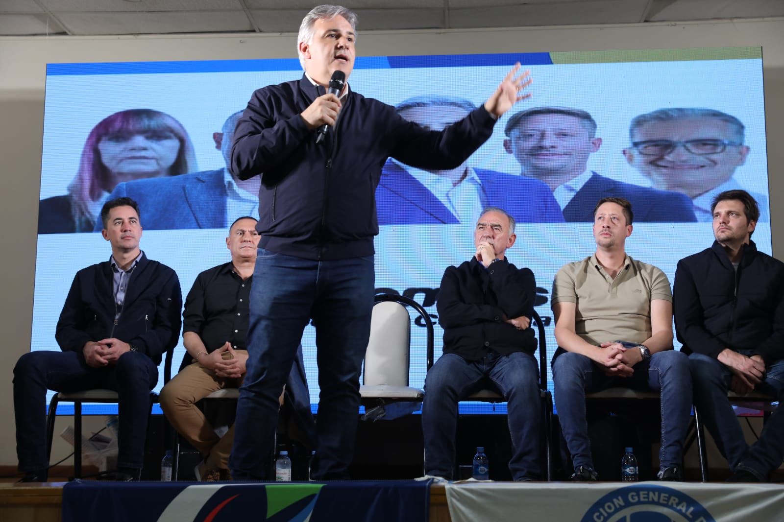 *Martín Llaryora, presente en el cierre de campaña Pecho Lopéz y lanzamiento de campaña de los candidatos a legisladores por Tercero Arriba*