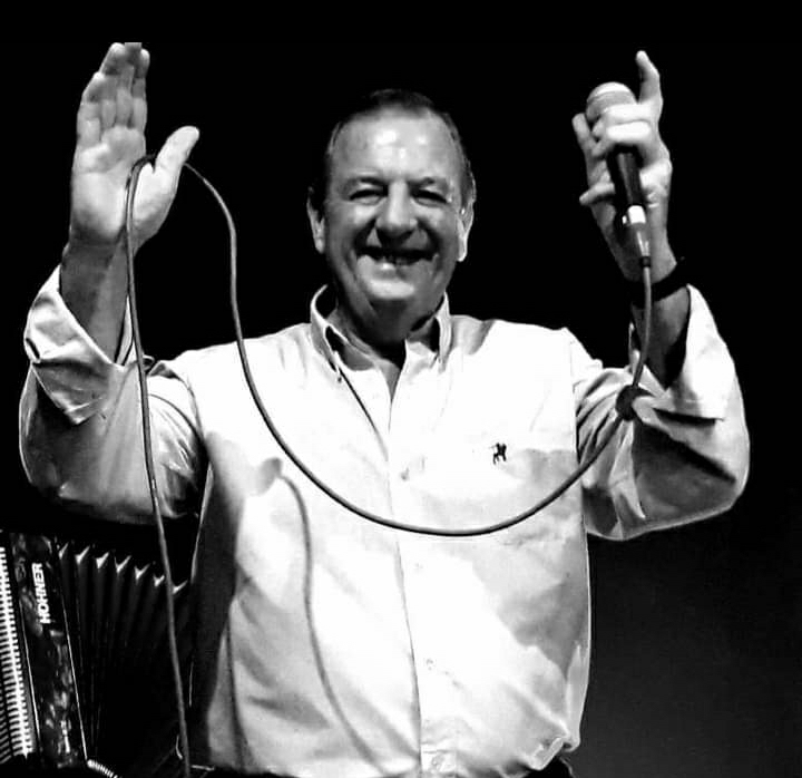 ENRIQUE QUERRO: MIENTRAS LA GARGANTA ME ACOMPAÑE SEGUIREMOS CON LA MÚSICA 