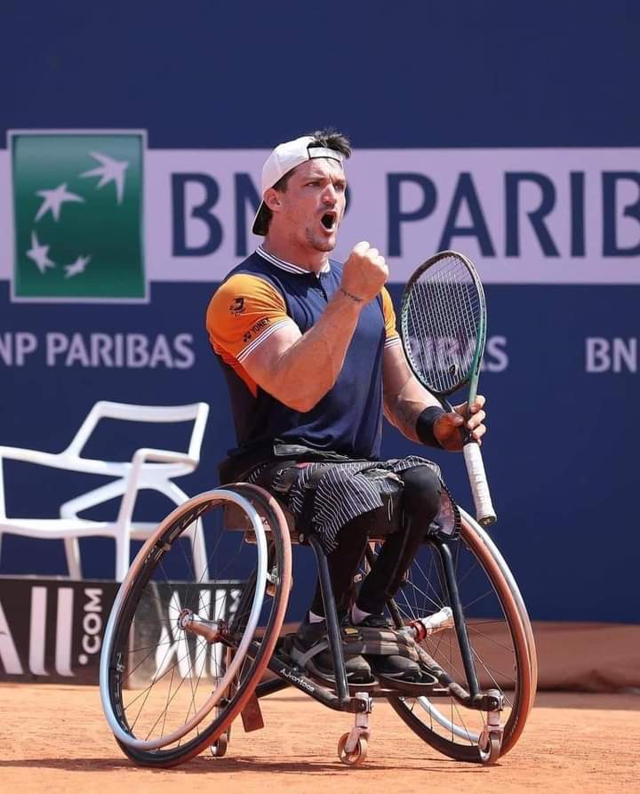 GUSTAVO FERNÁNDEZ: CAMPEÓN EN FRANCIA