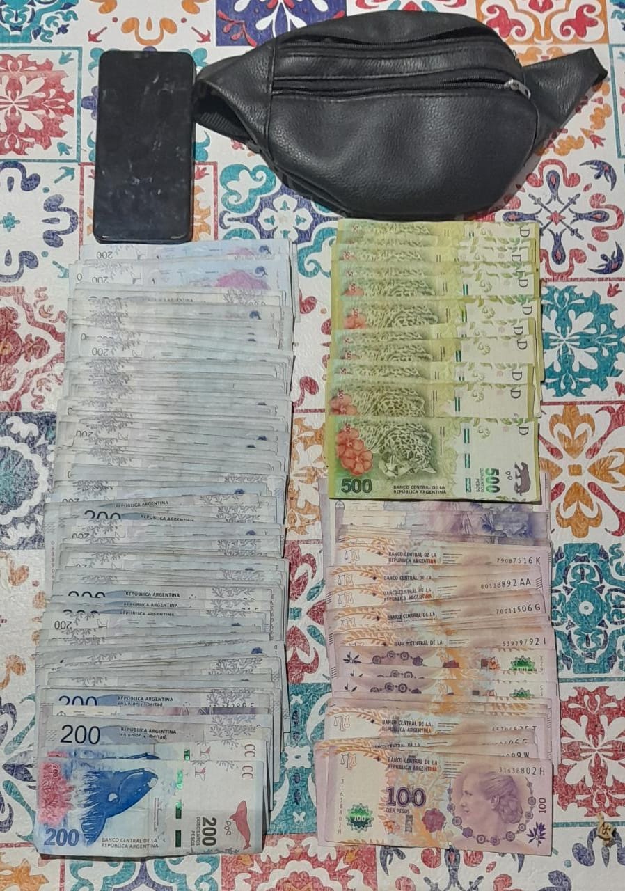 PARTE POLICIAL: ALLANAMIENTO Y SECUESTRO EN CÓRDOBA POR UN HECHO DE ROBO CALIFICADO 