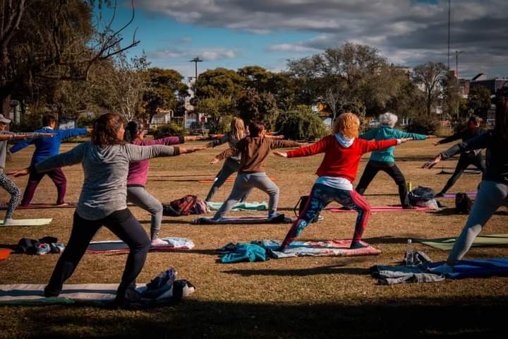 Silvana Astudillo: el yoga puede cambiar la vida personal y de la sociedad