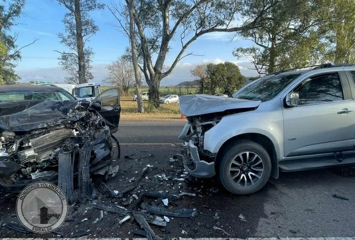 Embalse: Fallecieron tres personas en accidente vehicular 