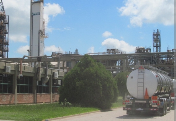 Petroquímica Río Tercero no pagará aguinaldo ni el sueldo completo de junio: el gremio inicia medidas de fuerza