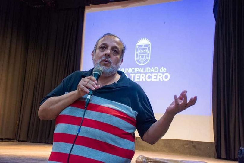 César Tapia: La prevención es clave para evitar que los jóvenes caigan en las drogas