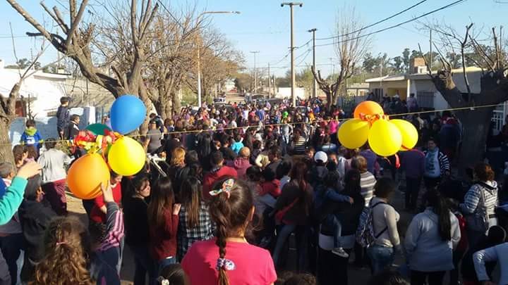 Hugo Valles cumple 30 a&ntilde;os realizando el tradicional festej&oacute; del D&iacute;a del Ni&ntilde;o