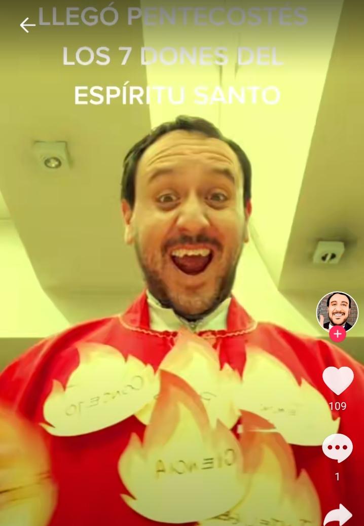 Padre Juan Manuel Romero transmite mensajes de fé a través de TIK-TOK