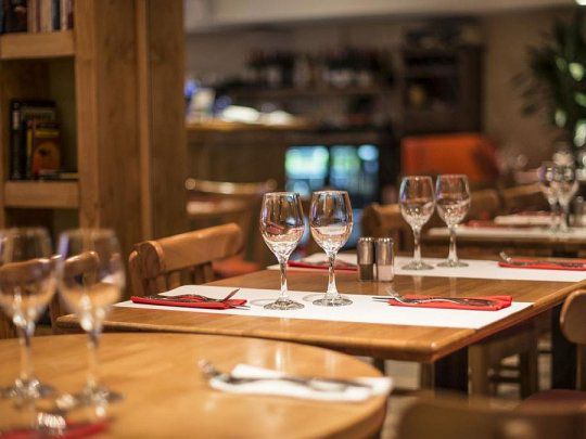 HOY Y MAÑANA GASTRONÓMICOS PUEDEN ABRIR HASTA LAS 2