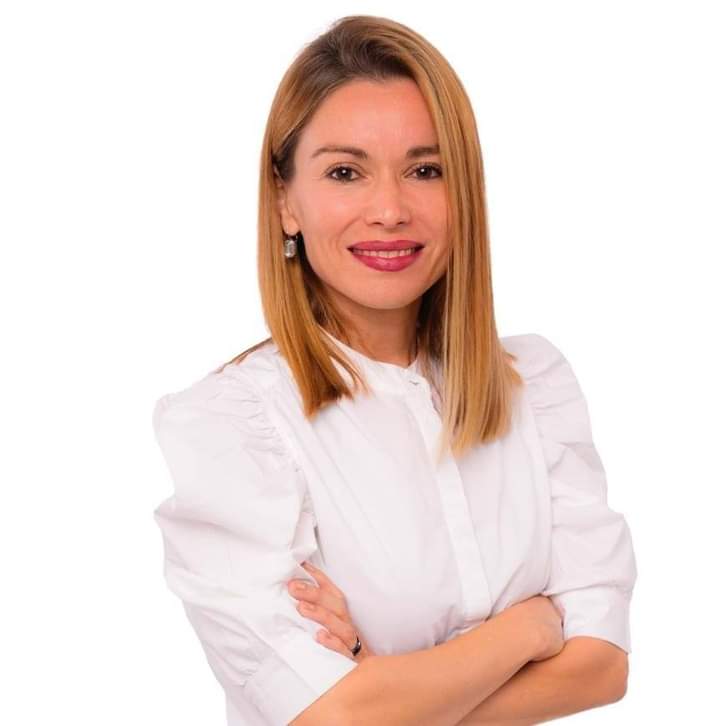 *Gabriela Estévez firmó el proyecto de ley para evitar la privatización de Aerolíneas* 