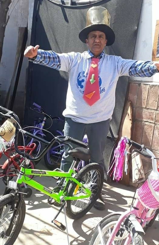 HUGO VALLE COMENZÓ LA COLECTA PARA EL FESTEJO DEL DÍA DEL NIÑO