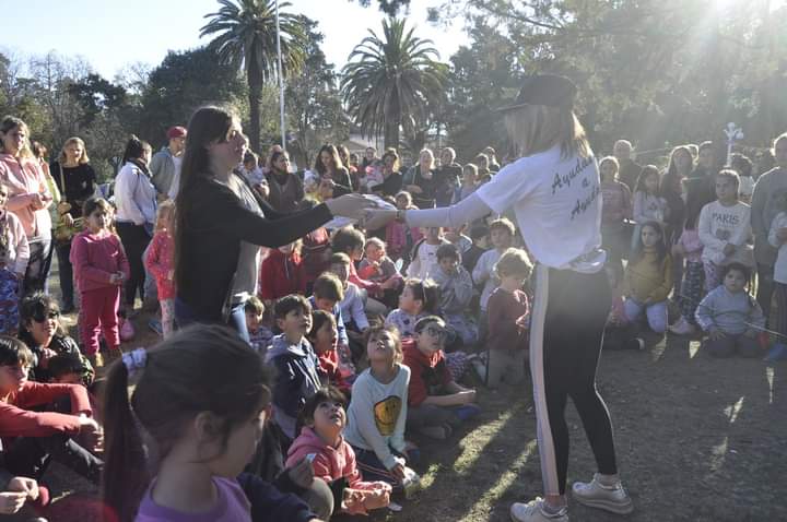 LA ASOCIACIÓN SUMATE Y LA COMISIÓN VECINAL ORGANIZAN EL DÍA DE LAS INFANCIAS EN CERINO