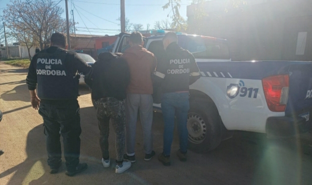 Parte policial: Dos jóvenes fueron detenidos por un hecho de robo con arma de fuego