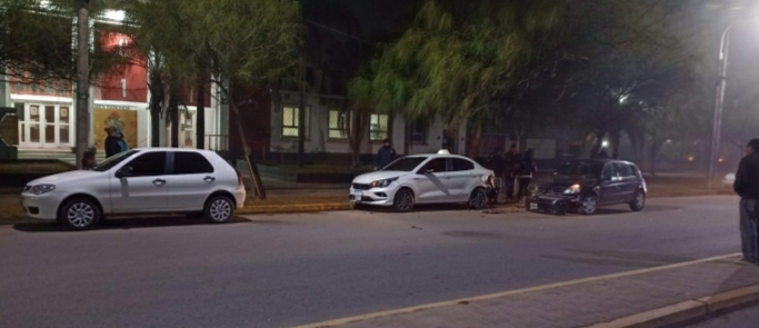 Parte policial: Accidente de tránsito entre tres vehículos 