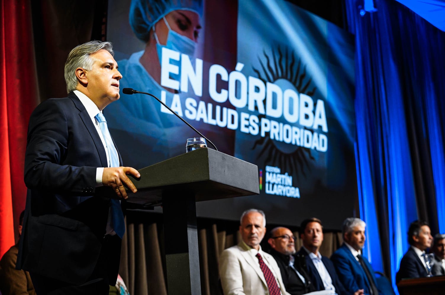 Salud: Llaryora presentó la asignación estímulo y anunció la unificación de la ley del personal
