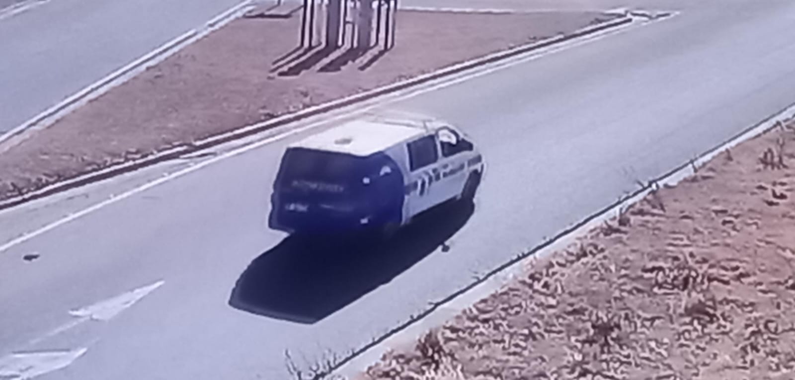 Dos personas cayeron de una moto en la ruta a Corralito