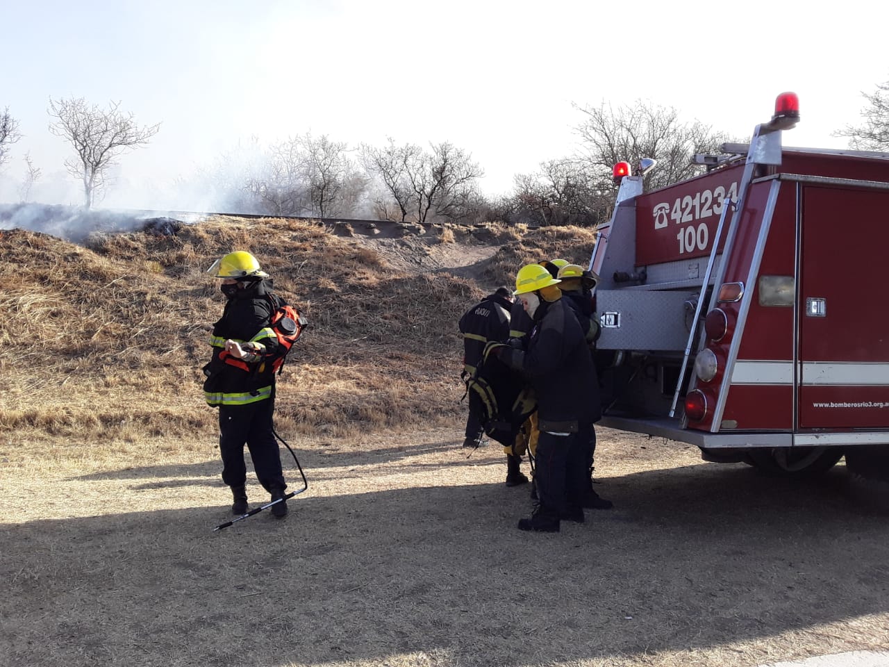 YA ESTÁ CONTENIDO EL INCENDIO EN CORRALITO