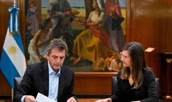 Massa: La jubilación mínima pasará de $37.525 a $50.353