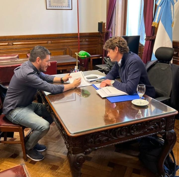 FERRER TRABAJA EN UN PROYECTO PARA CONDONAR LA DEUDA CON EL ENOHSA
