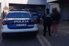 PARTE POLICIAL: DETIENEN A FEMENINA POR DISCUTIR CON SU EX PAREJA QUE ESTABA DE FISCAL DE MESA  Y TENÍA ORDEN DE RESTRICCIÓN 