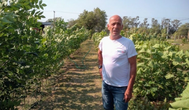 EN EL DÍA DEL ÁRBOL CLAUDIO FAVOT NOS HABLÓ DEL TRABAJO EN EL VIVERO MUNICIPAL