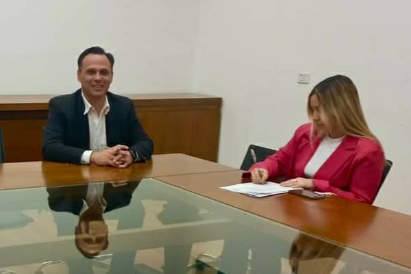 Gonzalo Querro: con la firma de las CLE ponemos a disposición de las escuelas el gabinete municipal