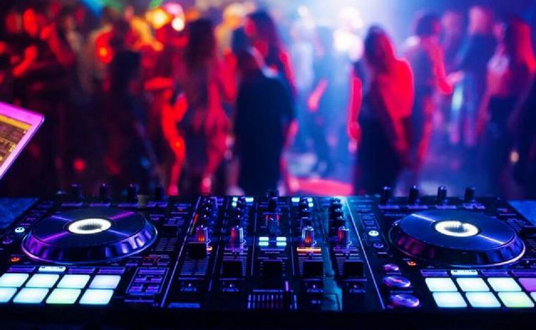 Guillermo Ocampo: los salones de fiesta y quienes lucren en eventos deben seguir pagando SADAIC