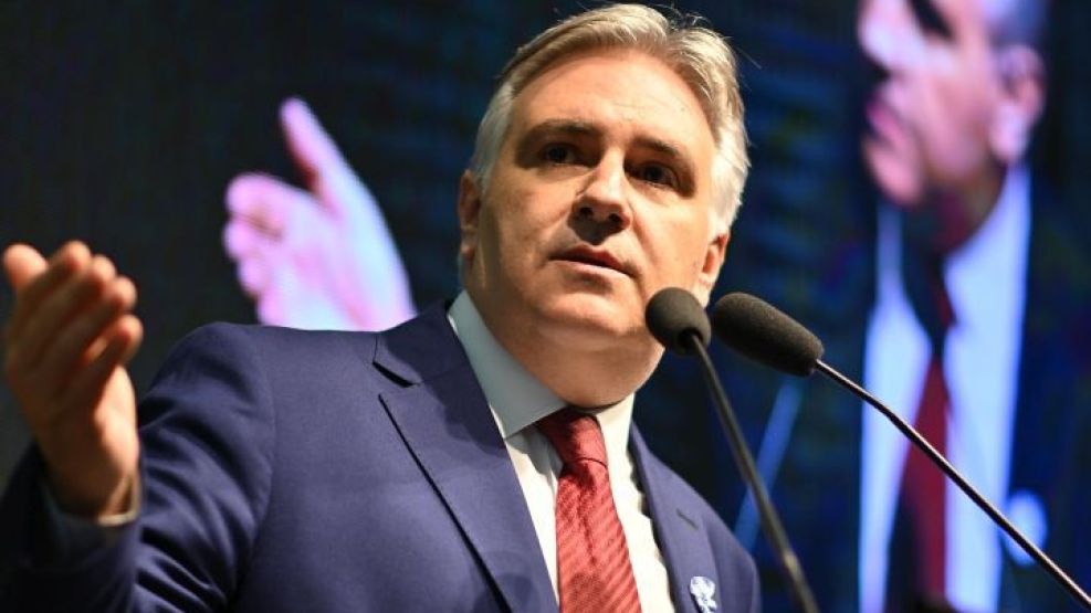 Llaryora informó que el próximo viernes los jubilados cobrarán el bono de $100 mil