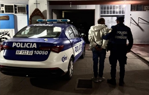 Parte policial: Masculino fue aprehendido tras ser sorprendido manipulando vehículos