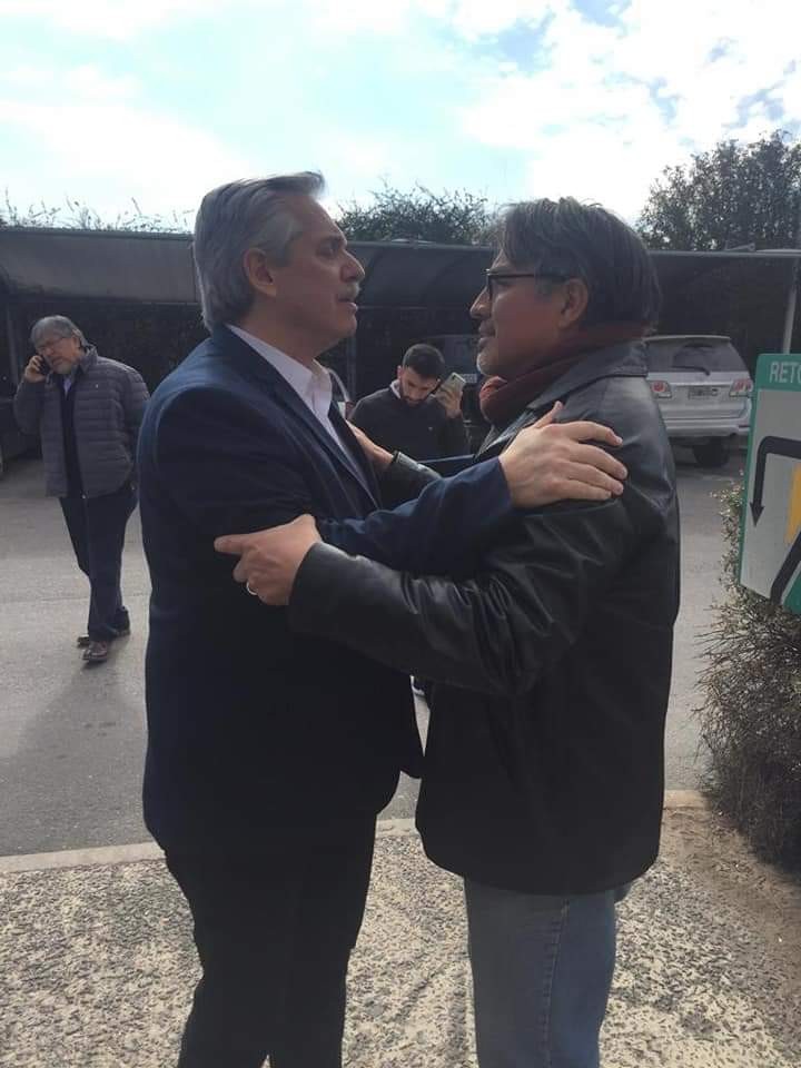 Federico Figueroa de Grupo Boulevares acompa&ntilde;an a Alberto Fernandez en C&oacute;rdoba 