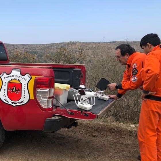 BOMBEROS PARTICIPARON DE LA BÚSQUEDA DE UNA PERSONA EN SANTA MARÍA DE PUNILLA 