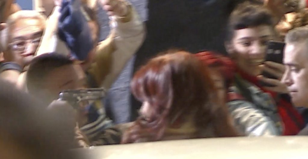 NOTICIAS + IVA : TODO EL ARCO POLITICO REPUDIÓ EL ATENTADO CONTRA CRISTINA KIRCHNER