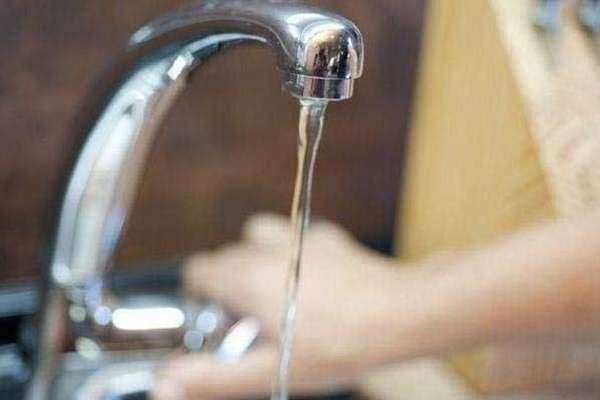 EL CONCEJO TRATA HOY EL CONTRATO DE CONCESIÓN DE AGUA Y CLOACAS