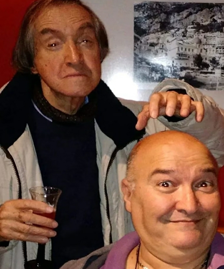 NOTICIAS + IVA : LARRY DE CLAY RECUERDA A CARLITOS BALÁ