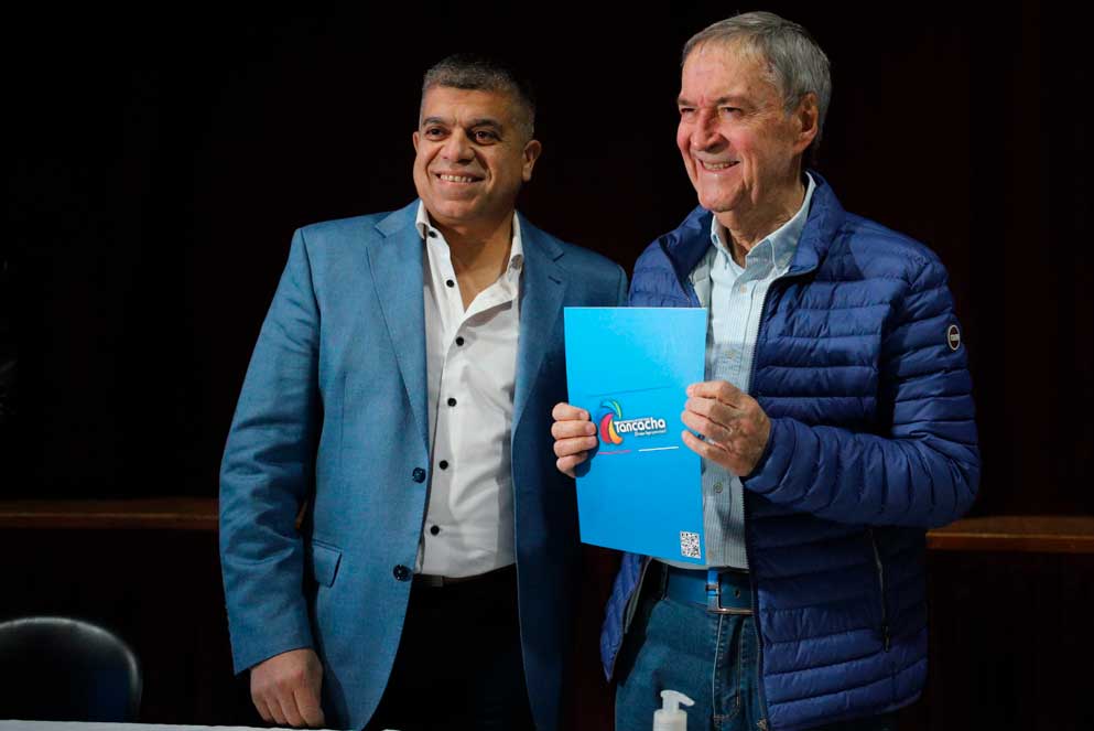 Schiaretti presentó la obra del Polideportivo Social en Tancacha