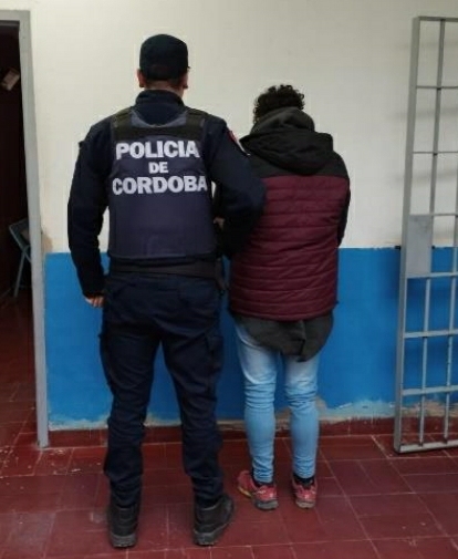 Parte policial: Masculino de 27 años fue detenido por intentar axfisiar a su pareja