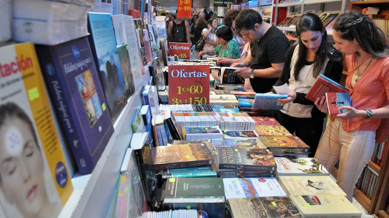 NOTICIAS + IVA : PRECIOS Y OPCIONES EN LA FERIA DEL LIBRO CÓRDOBA 