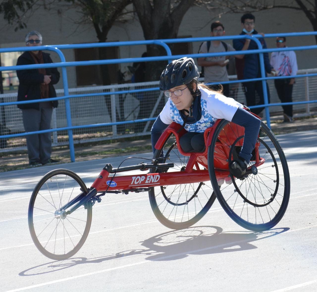 DE NO CREER: NO LE QUERÍAN SUBIR LA SILLA DE CARRERAS A MILI FERREYRA