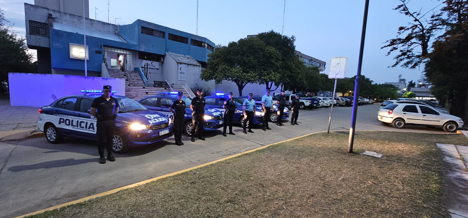 TERCERO ARRIBA RECIBIÓ NUEVOS MÓVILES POLICIALES