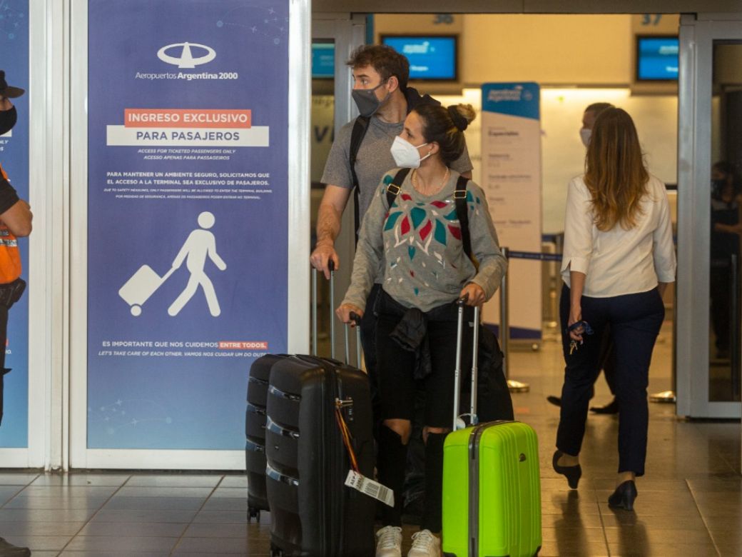 VIAJES AL EXTERIOR: LA PROHIBICIÓN DE LA VENTA EN CUOTAS AFECTARÍA A LA CLASE MEDIA