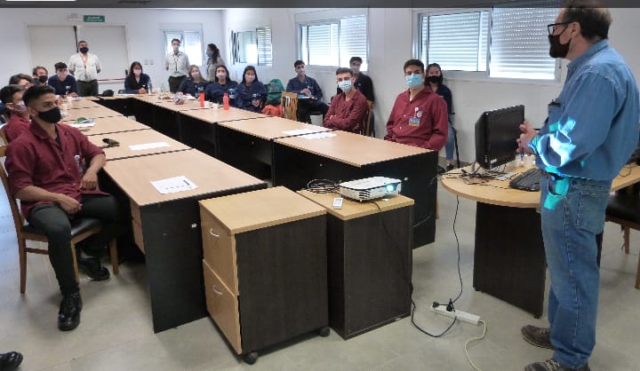 Nucleoeléctrica retomó las pasantías educativas en la Central Nuclear Embalse para escuelas técnicas de la zona
