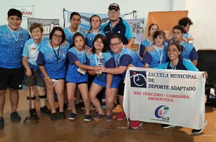 NUEVO TRIUNFO DE LA ESCUELA MUNICIPAL DE DEPORTE ADAPTADO, ESTA VEZ EN NATACIÓN